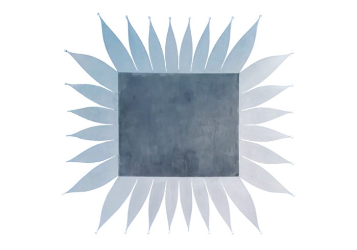 大型锯齿反射面紧缩场天线子系统